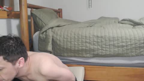 Snapshot of fanfriction chatting on 05-17-26, 09:06 Fan Friction online show from 05-17-26, 09:06