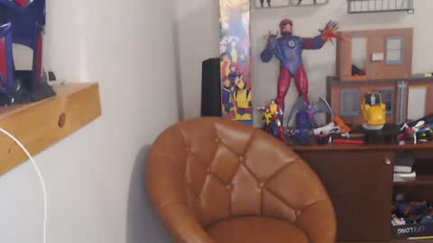Fan Friction online show from 08-09-26, 01:27