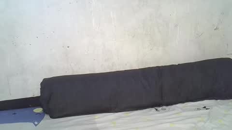 Snapshot of fangon2 chatting on 10-15-25, 12:27 KEITH ELISA online show from 10-15-25, 12:27