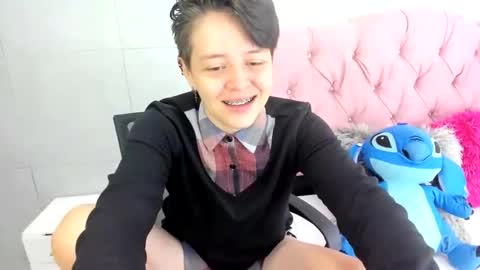 Snapshot of fanny_18 chatting on 10-30-25, 02:51 FANNY online show from 10-30-25, 02:51