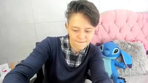 Snapshot of fanny_18 chatting on 11-12-25, 08:41 FANNY online show from 11-12-25, 08:41