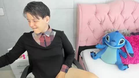 Snapshot of fanny_18 chatting on 11-28-25, 01:41 FANNY online show from 11-28-25, 01:41