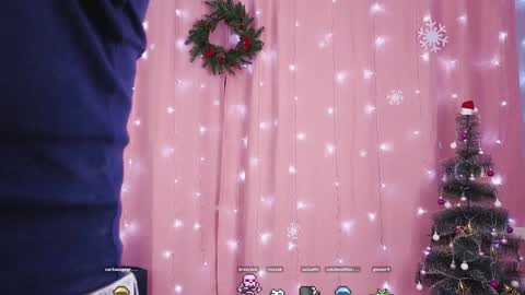 Kim online show from 12-12-24, 10:42