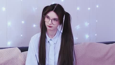 Kim online show from 01-30-25, 04:55