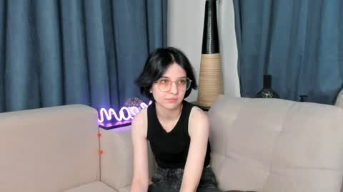 Snapshot of fannyharber chatting on 12-12-24, 07:30 Mia online show from 12-12-24, 07:30