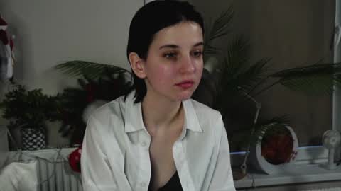 Snapshot of fannyharber chatting on 12-27-24, 11:17 Mia online show from 12-27-24, 11:17