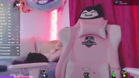 Snapshot of fantasma_gei chatting on 01-27-25, 05:58 Fantasma. online show from 01-27-25, 05:58