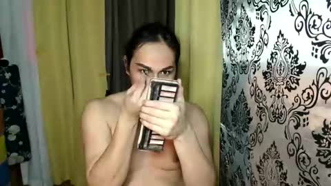 Snapshot of fantastic_allena07 chatting on 11-20-25, 02:45 Allena online show from 11-20-25, 02:45