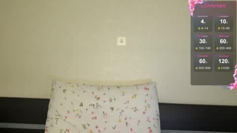 Snapshot of fantasy_moonlight chatting on 06-02-26, 02:30 fantasy_moonlight online show from 06-02-26, 02:30