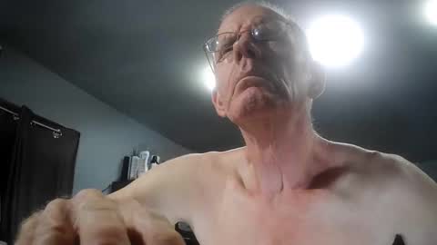 fantasyresort online show from 10-13-25, 03:06