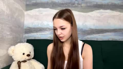 Snapshot of farahmantifel chatting on 11-15-25, 11:29 Anna Scovich online show from 11-15-25, 11:29