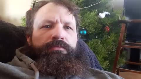 Snapshot of farm2boy chatting on 12-12-24, 05:04 Farm2boy online show from 12-12-24, 05:04