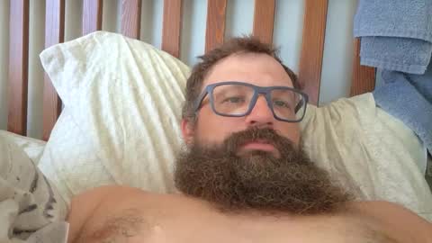 Snapshot of farm2boy chatting on 10-09-25, 02:48 Farm2boy online show from 10-09-25, 02:48