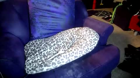 Farrah online show from 10-24-25, 02:41