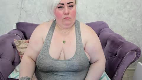 Snapshot of fashiona chatting on 02-15-25, 09:27 fashiona online show from 02-15-25, 09:27