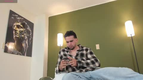 Snapshot of fatdick_1 chatting on 04-22-26, 07:15 M A T T E O online show from 04-22-26, 07:15