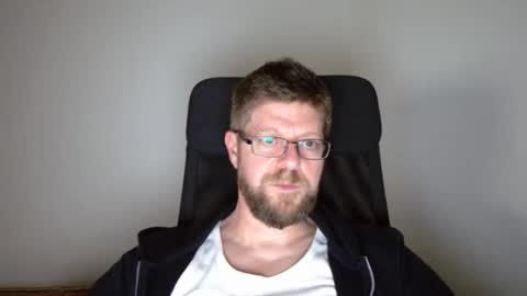Snapshot of fattenmenow chatting on 05-28-26, 09:01 fattenmenow online show from 05-28-26, 09:01