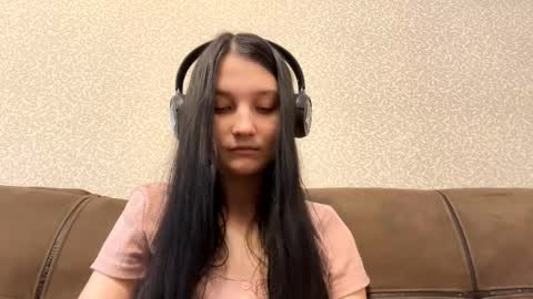Aurora 18yo online show from 01-15-26, 07:24