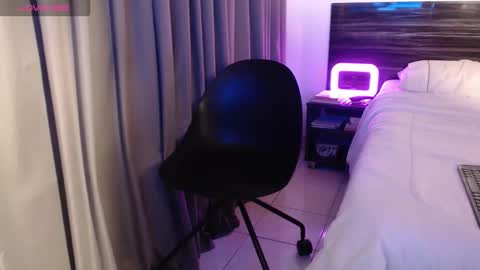 Snapshot of faustosaenz chatting on 12-02-25, 08:37 FAUSTO online show from 12-02-25, 08:37