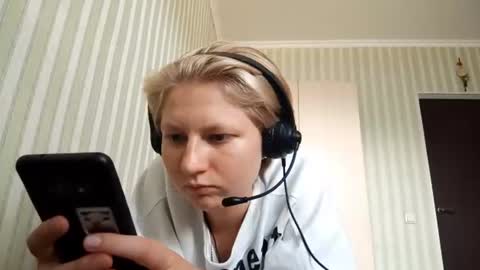 Jenny online show from 06-18-26, 12:42