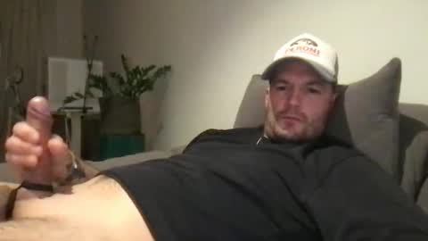 Snapshot of fdck75 chatting on 12-23-25, 03:37 fdck75 online show from 12-23-25, 03:37
