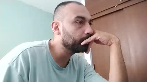 Snapshot of federikofer2 chatting on 10-26-25, 02:45 federico online show from 10-26-25, 02:45