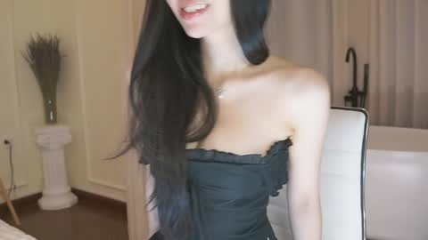 feel_me_00 online show from 01-17-26, 11:08