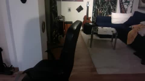 Snapshot of feetkissboy chatting on 12-05-25, 05:42 feetkissboy online show from 12-05-25, 05:42