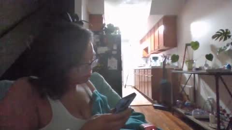 Snapshot of feetnymph chatting on 09-13-25, 03:28 Soley online show from 09-13-25, 03:28