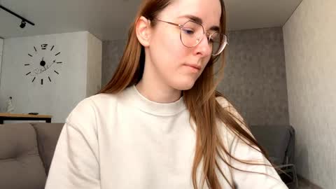 Snapshot of feleciacockrell chatting on 03-21-26, 07:24 Mary online show from 03-21-26, 07:24