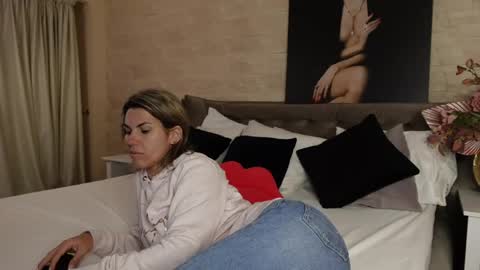 FeliciaKrige online show from 05-19-26, 08:04