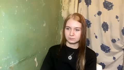 Lola online show from 05-04-26, 09:22