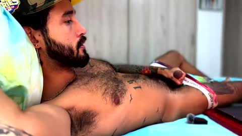 Felix Candela  online show from 12-24-24, 04:11