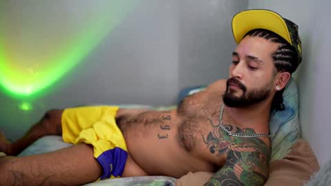 Felix Candela  online show from 01-05-25, 06:02