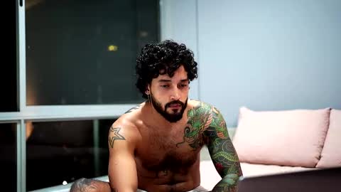 Felix Candela  online show from 01-09-25, 05:44