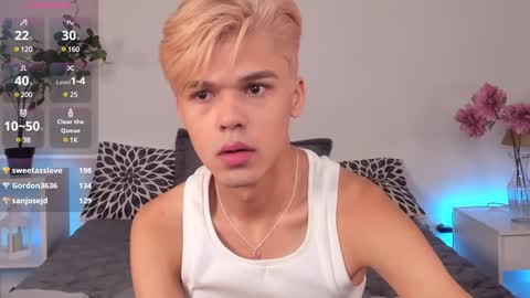 Snapshot of felix_rey chatting on 02-02-25, 10:39 Felix online show from 02-02-25, 10:39