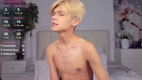 Snapshot of felix_rey chatting on 02-18-25, 07:52 Felix online show from 02-18-25, 07:52