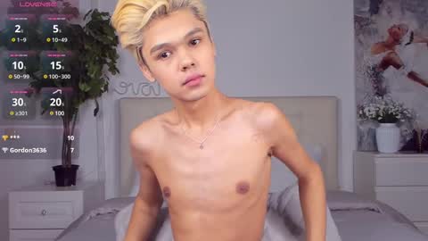 Snapshot of felix_rey chatting on 03-05-25, 07:27 Felix online show from 03-05-25, 07:27