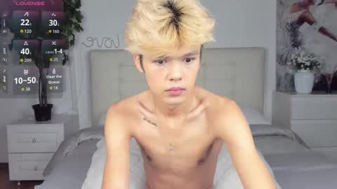 Snapshot of felix_rey chatting on 09-19-25, 01:34 Felix online show from 09-19-25, 01:34