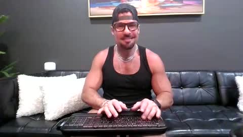 Felix Gonzalez online show from 11-25-25, 03:06