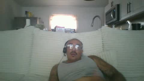 Snapshot of felixrlarios25 chatting on 06-16-26, 03:47 felixrlarios25 online show from 06-16-26, 03:47