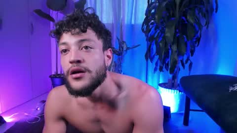 Snapshot of felixsantox chatting on 10-24-25, 09:00 FelixSantos online show from 10-24-25, 09:00