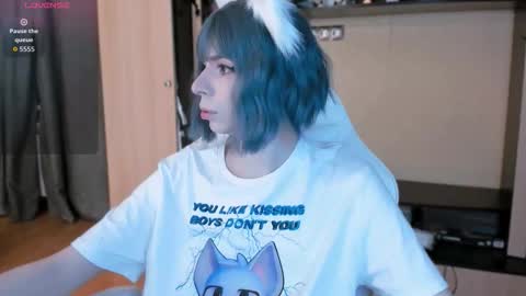 Snapshot of femalexa chatting on 09-25-25, 04:21 Alexa online show from 09-25-25, 04:21