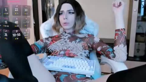 Snapshot of femalexa chatting on 10-29-25, 05:04 Alexa online show from 10-29-25, 05:04