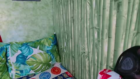 feminine_tsx online show from 01-26-25, 05:44