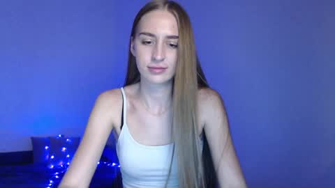 Snapshot of femkedejager chatting on 12-15-24, 11:53 Femke online show from 12-15-24, 11:53