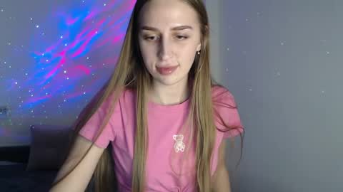 Snapshot of femkedejager chatting on 02-12-25, 06:51 Femke online show from 02-12-25, 06:51