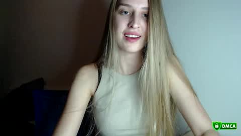 Snapshot of femkedejager chatting on 10-12-25, 01:37 Femke online show from 10-12-25, 01:37