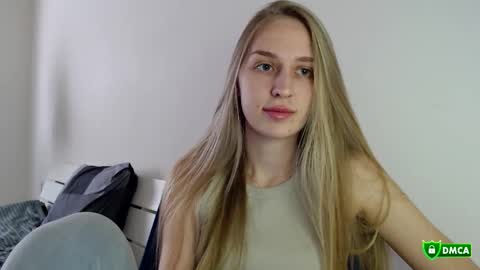 Snapshot of femkedejager chatting on 10-13-25, 11:32 Femke online show from 10-13-25, 11:32