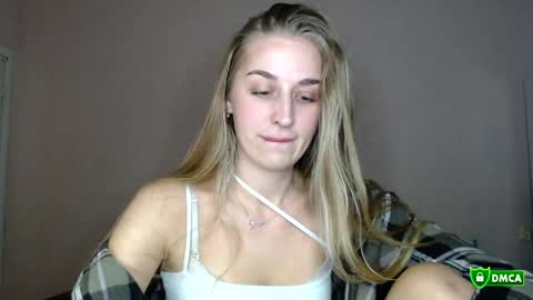 Snapshot of femkedejager chatting on 04-28-26, 08:47 Femke online show from 04-28-26, 08:47